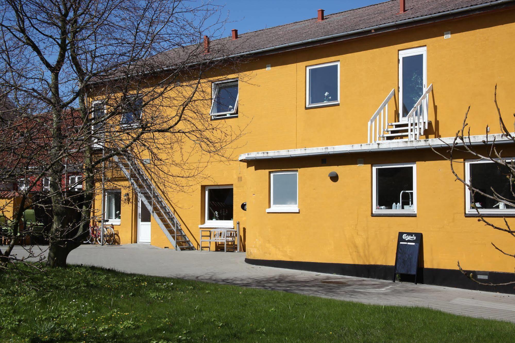 Kanns Hotel Åkirkeby Exterior foto