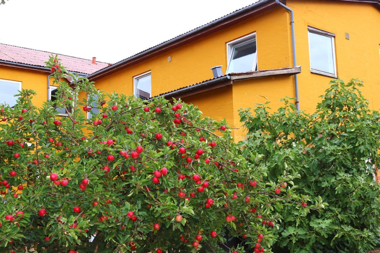 Kanns Hotel Åkirkeby Exterior foto