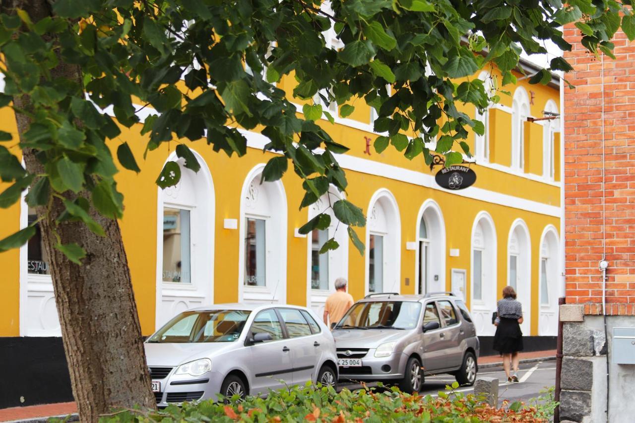 Kanns Hotel Åkirkeby Exterior foto